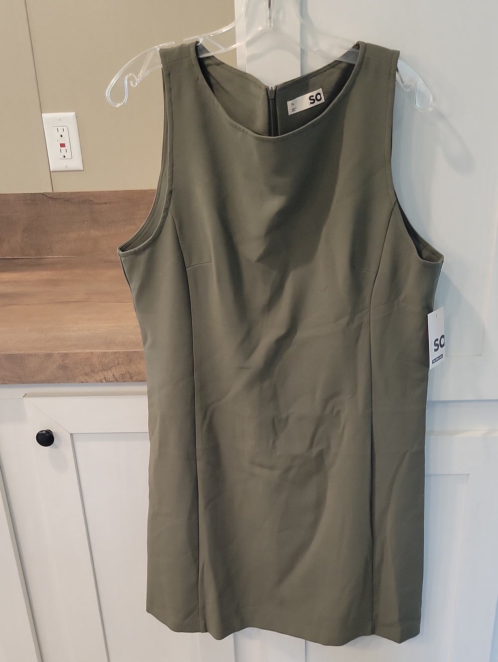 SO Olive Sleeveless Sheath Dress